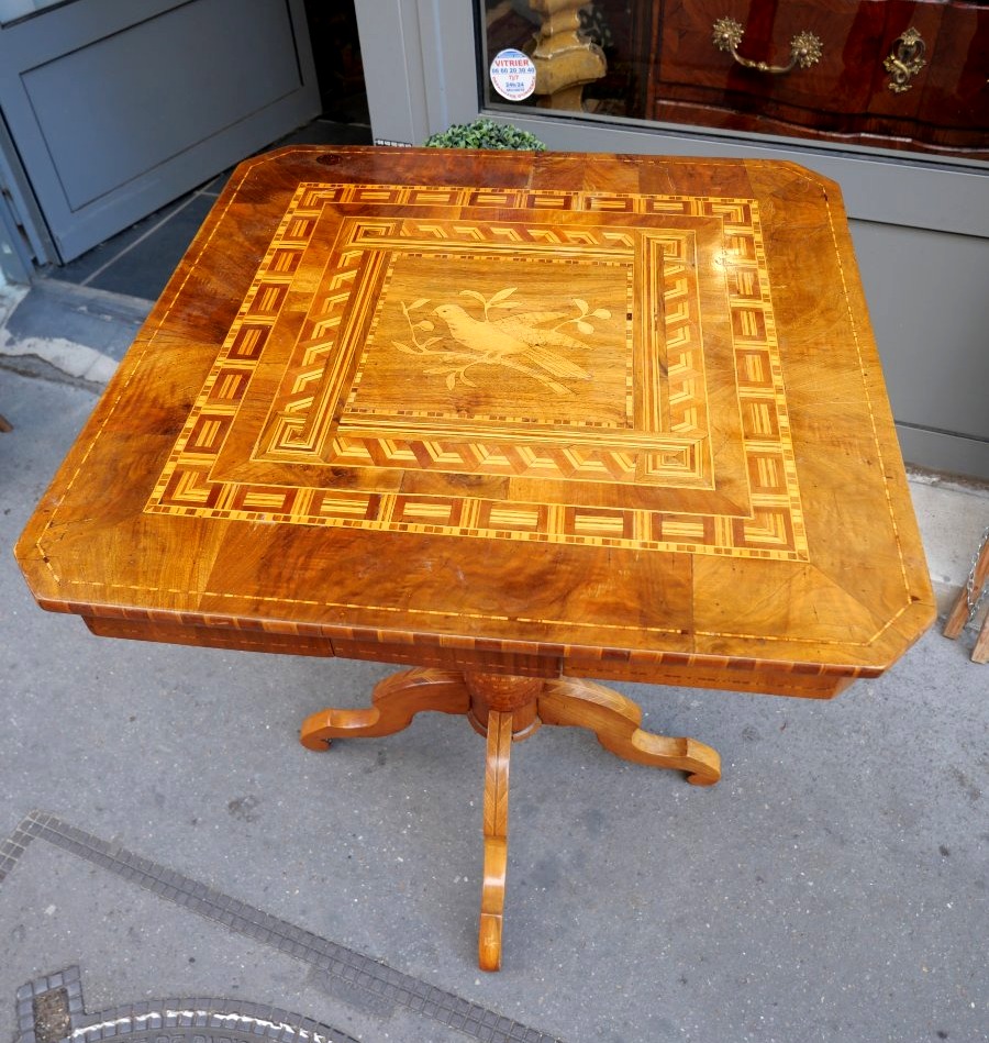 19th-century Marquetry Pedestal Table