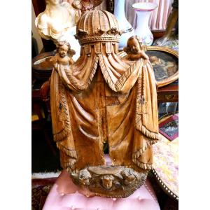 18th-century Carved Wooden Capital