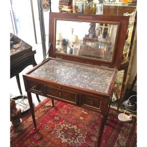 18th-century Men's Dressing Table