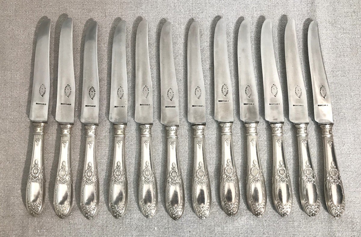 Douze couteaux de style Empire époque XIXème siècle