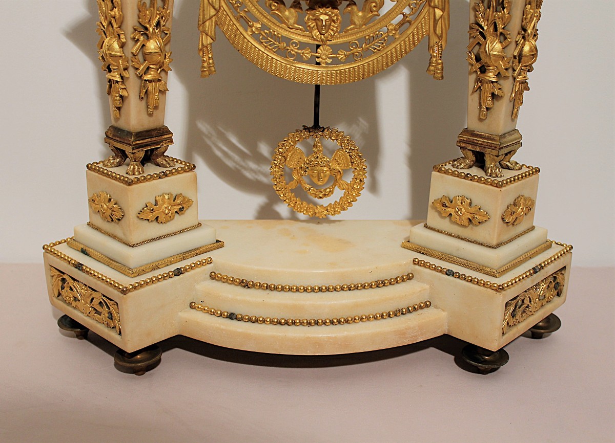 Pendule époque Louis XVI marbre blanc et bronze doré-photo-2