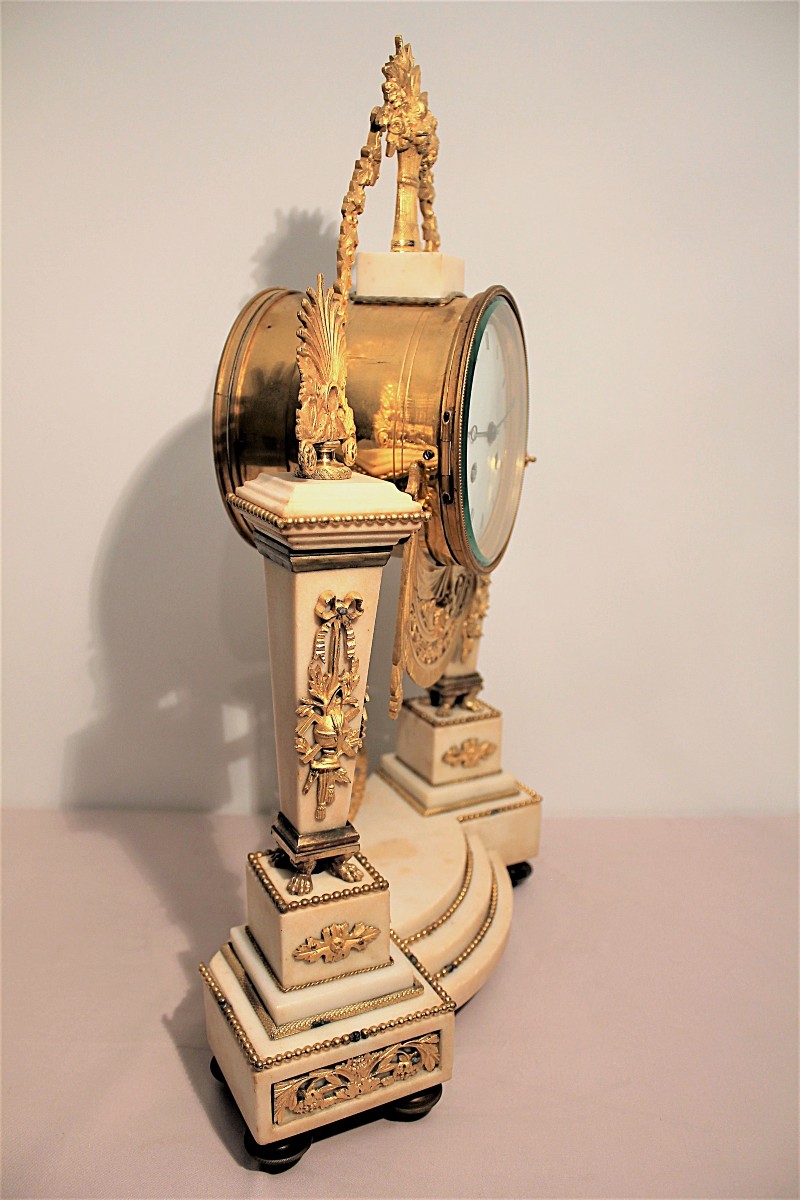 Pendule époque Louis XVI marbre blanc et bronze doré-photo-6