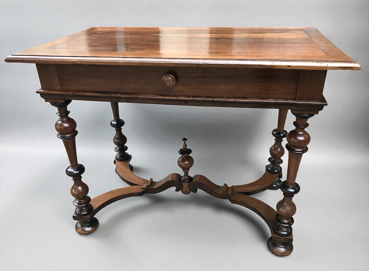 Table en noyer époque Louis XIV