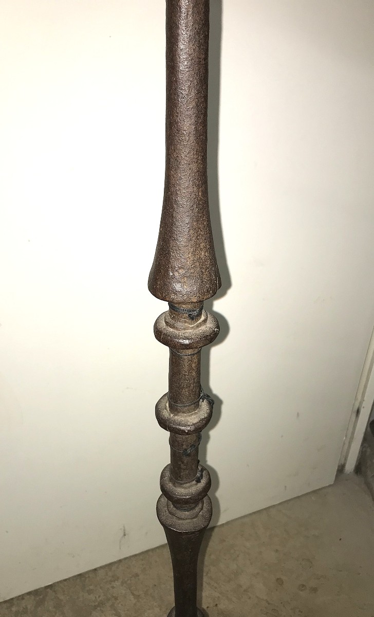 Grand chandelier en fer forgé de style Médiéval-photo-1