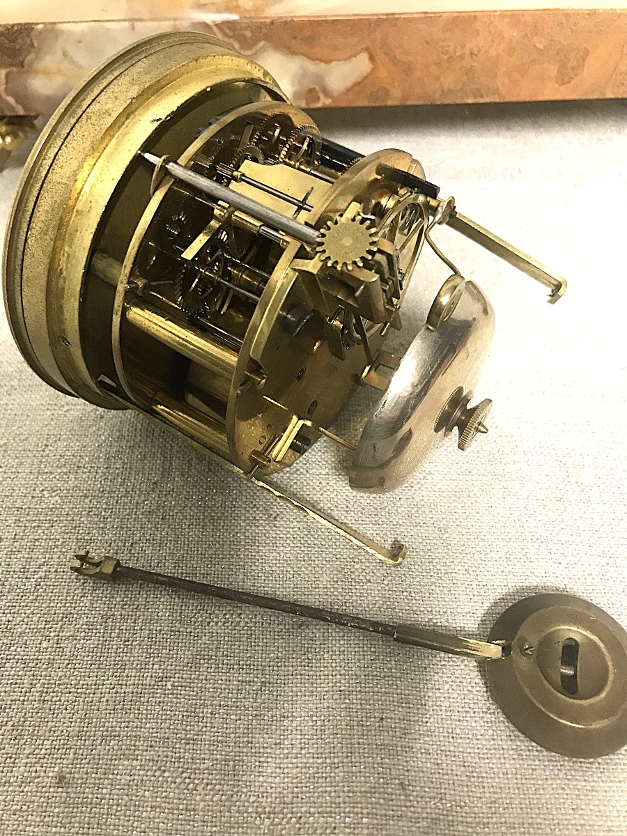 Gilt Bronze And Onyx Dove Clock-photo-6