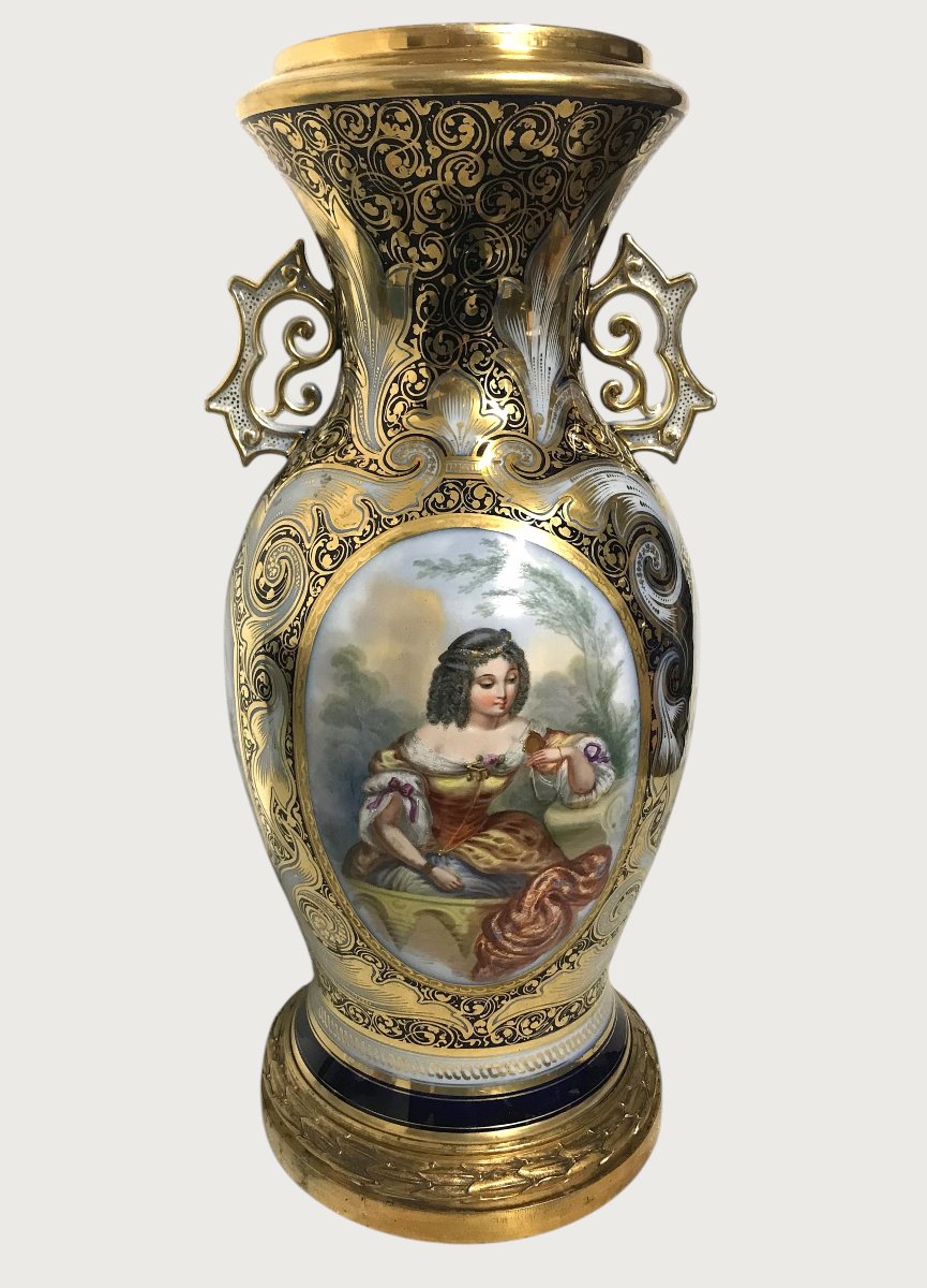 Grand vase en porcelaine  de Valentine   XIXᵉ siècle — vers 1850-1860