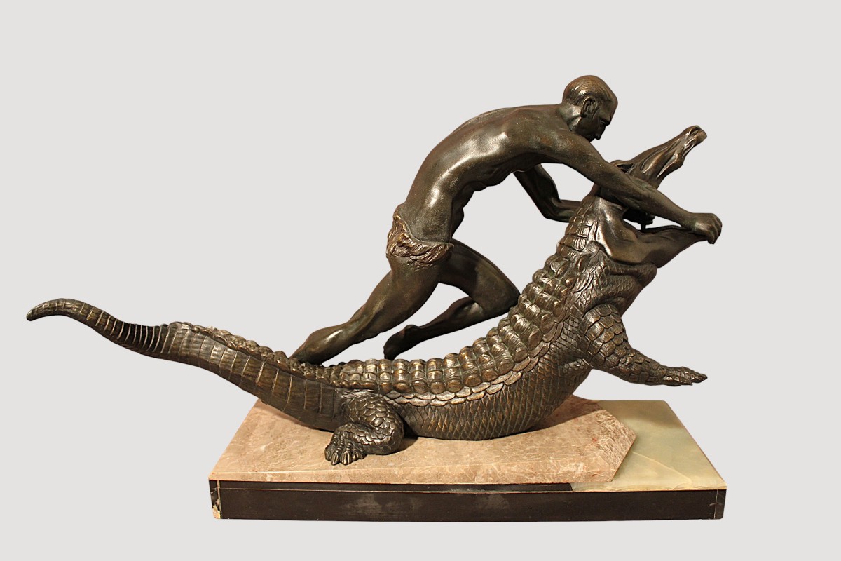 grand groupe en métal époque art déco combat avec crocodile-photo-1