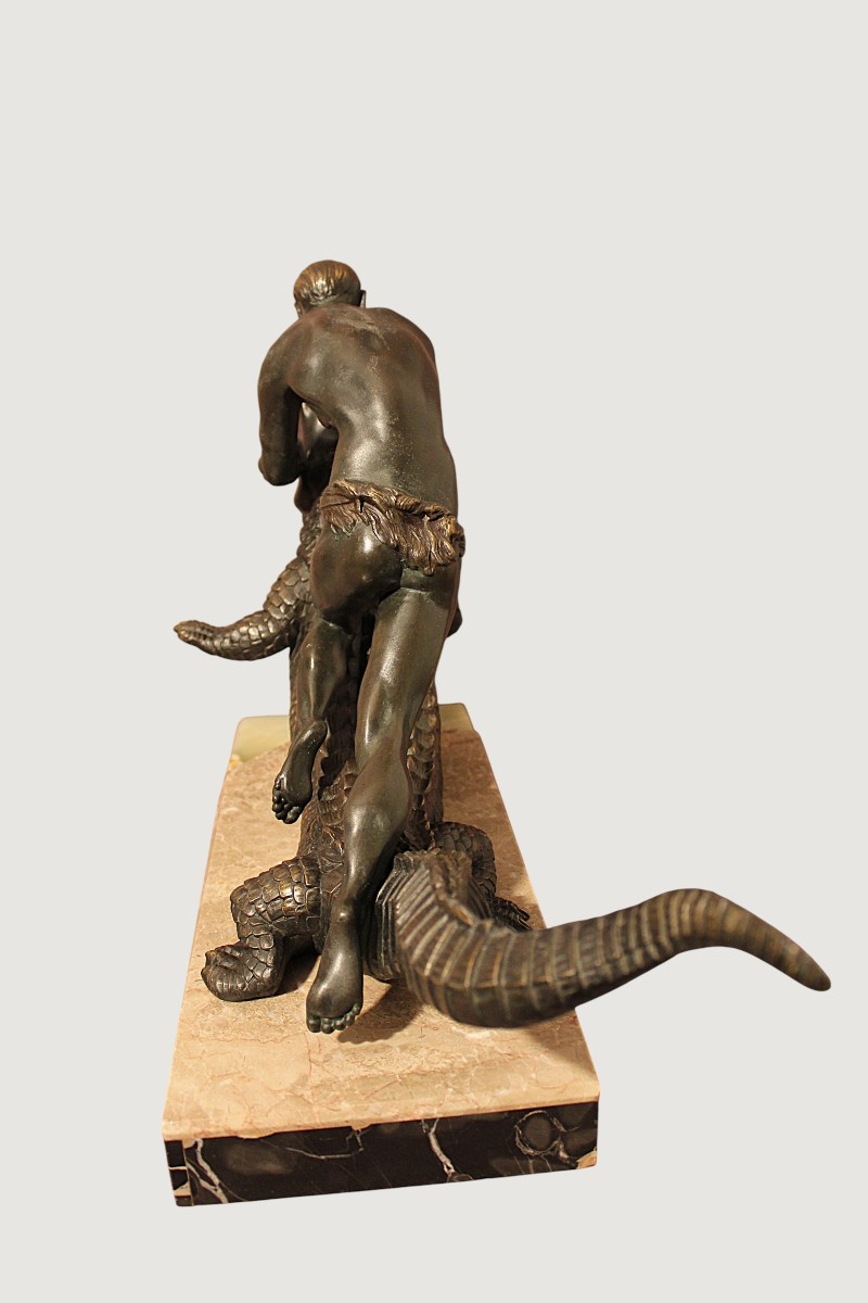 grand groupe en métal époque art déco combat avec crocodile-photo-3