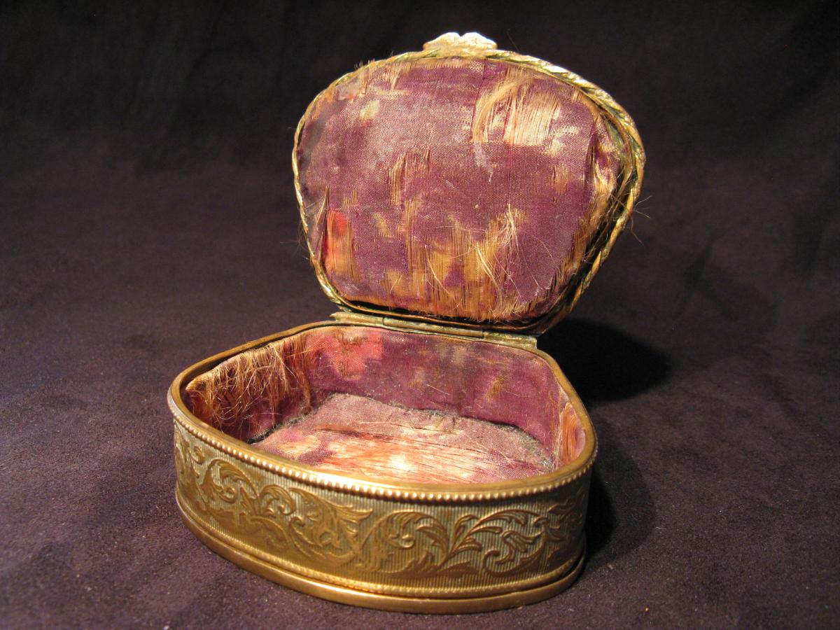 Miniature Jewelry Box On Porcelain XIX Century-photo-1