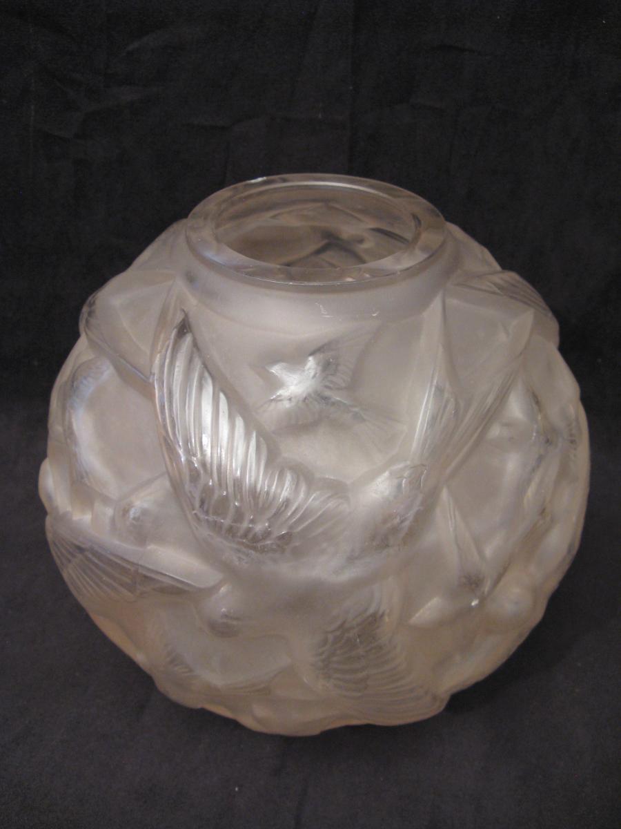 Vase boule en verre aux hirondelles signé Arvers époque Art Déco -photo-2