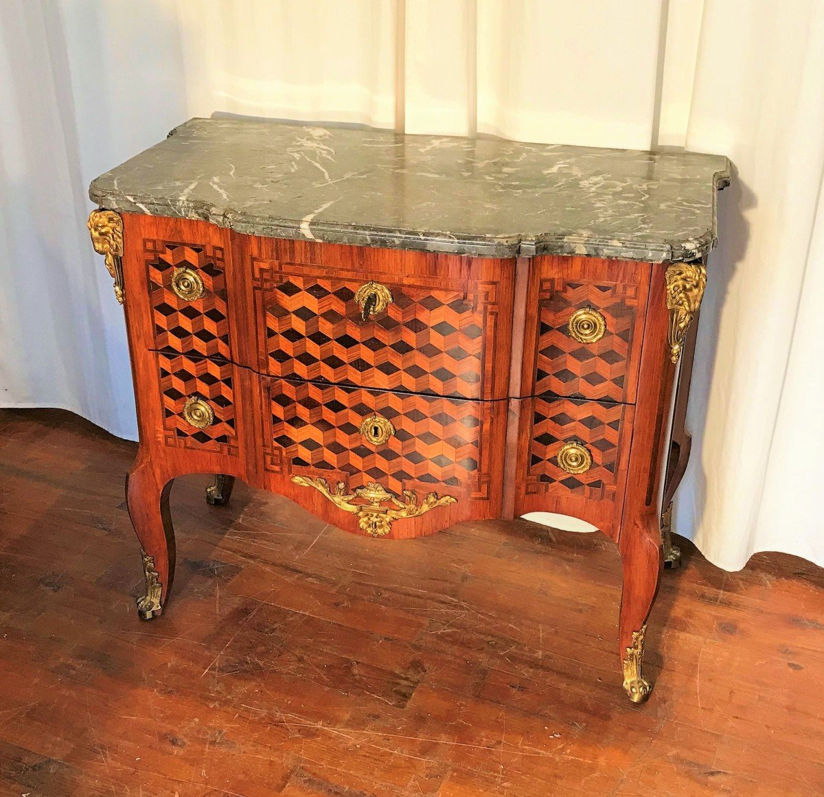 Commode Transition époque XVIIIe  siècle en marqueterie estampillée Antoine Mouzard