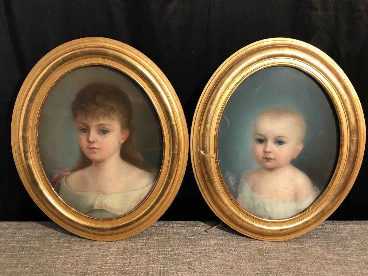 Deux tableaux pastels portraits d'enfants époque XIXème siècle