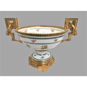Coupe en porcelaine de Sèvres monture bronze époque Louis Philippe