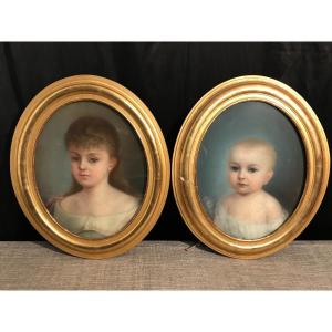 Deux tableaux pastels portraits d'enfants époque XIXème siècle