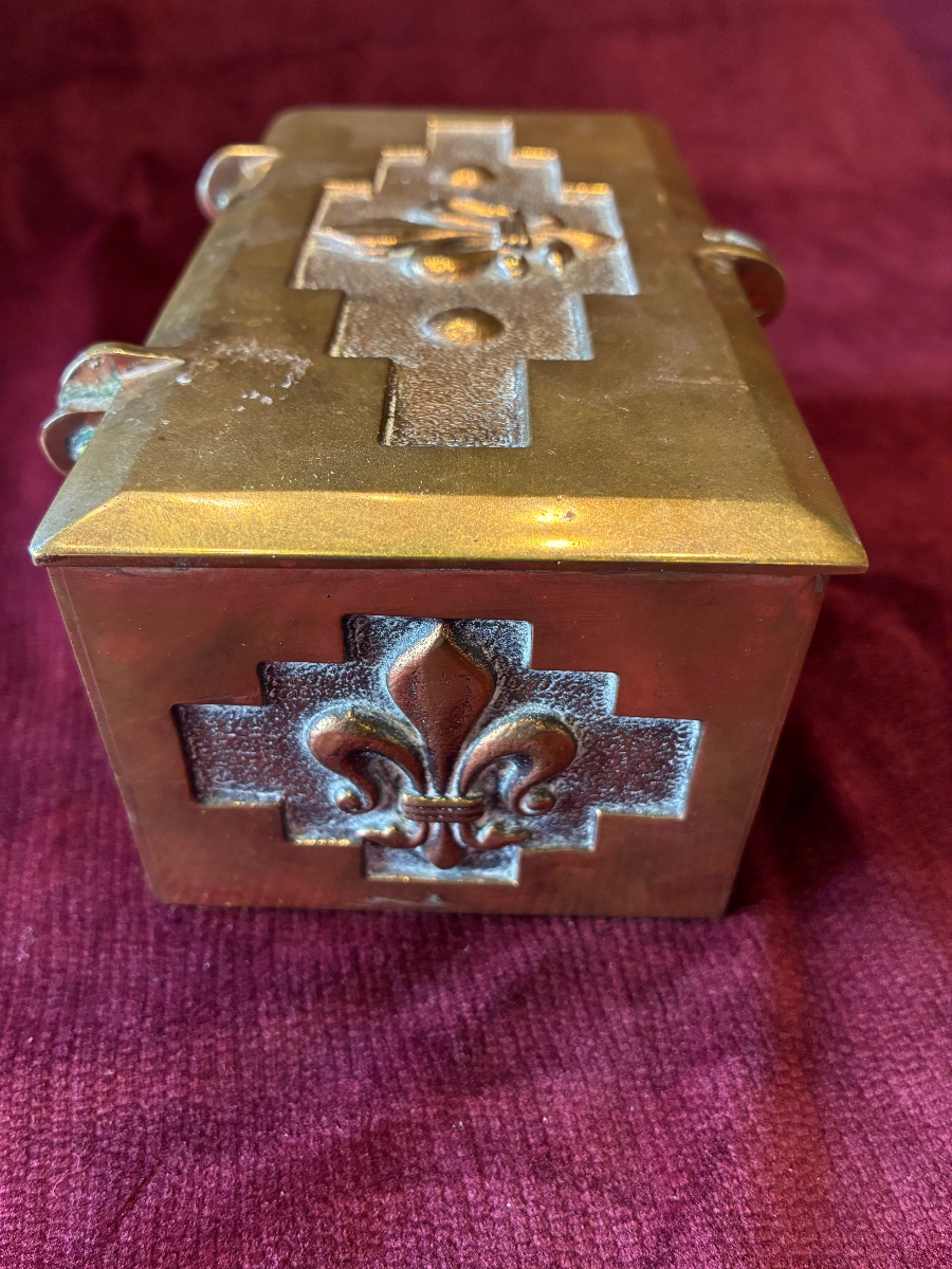 Small Bronze Chest, Late 19th Century -photo-3