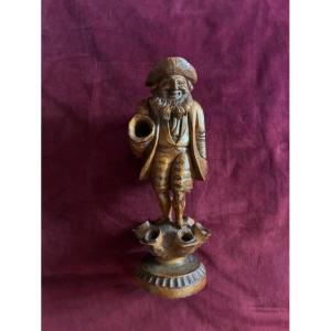 Folk Art Pipe-holder