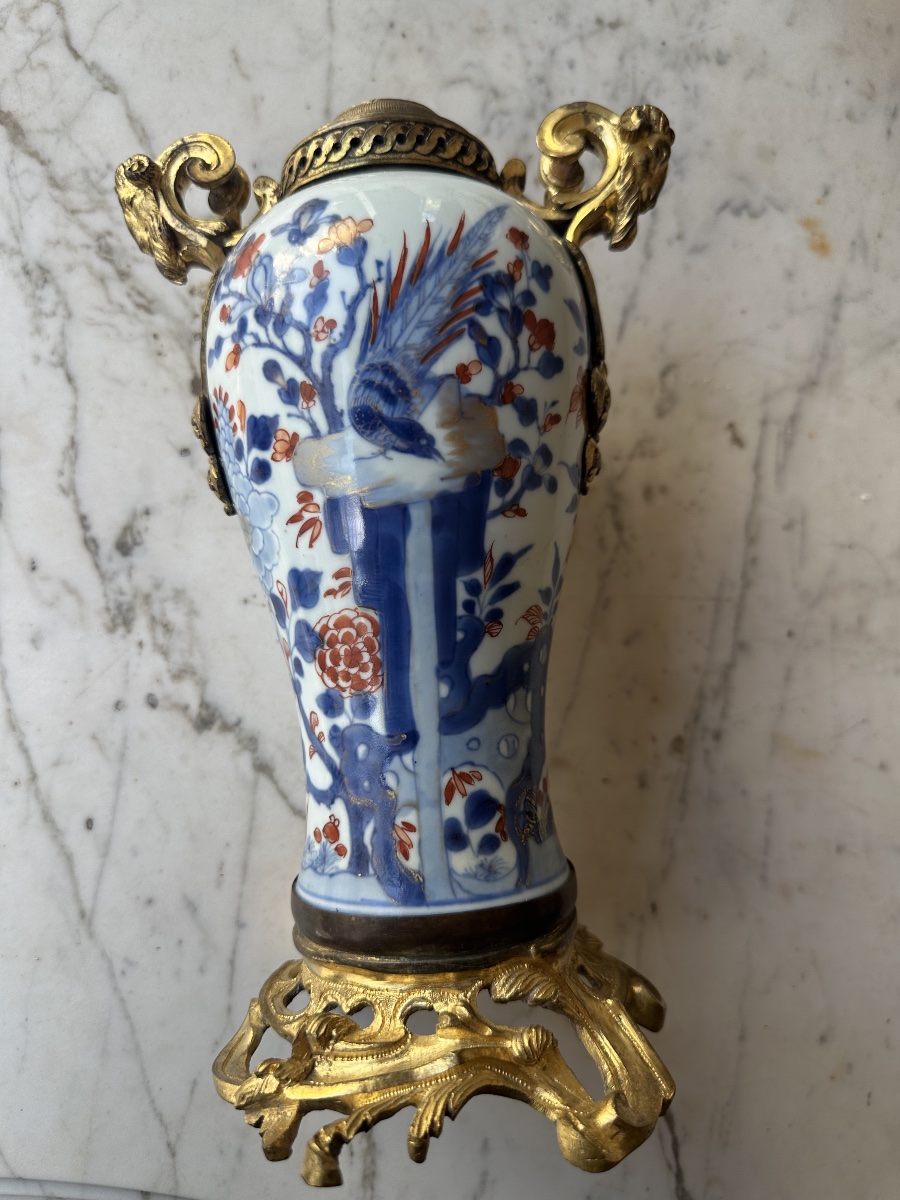 18th-century Imarie Porcelain Vase With Bronze Mount Featuring Ram's Heads-photo-4