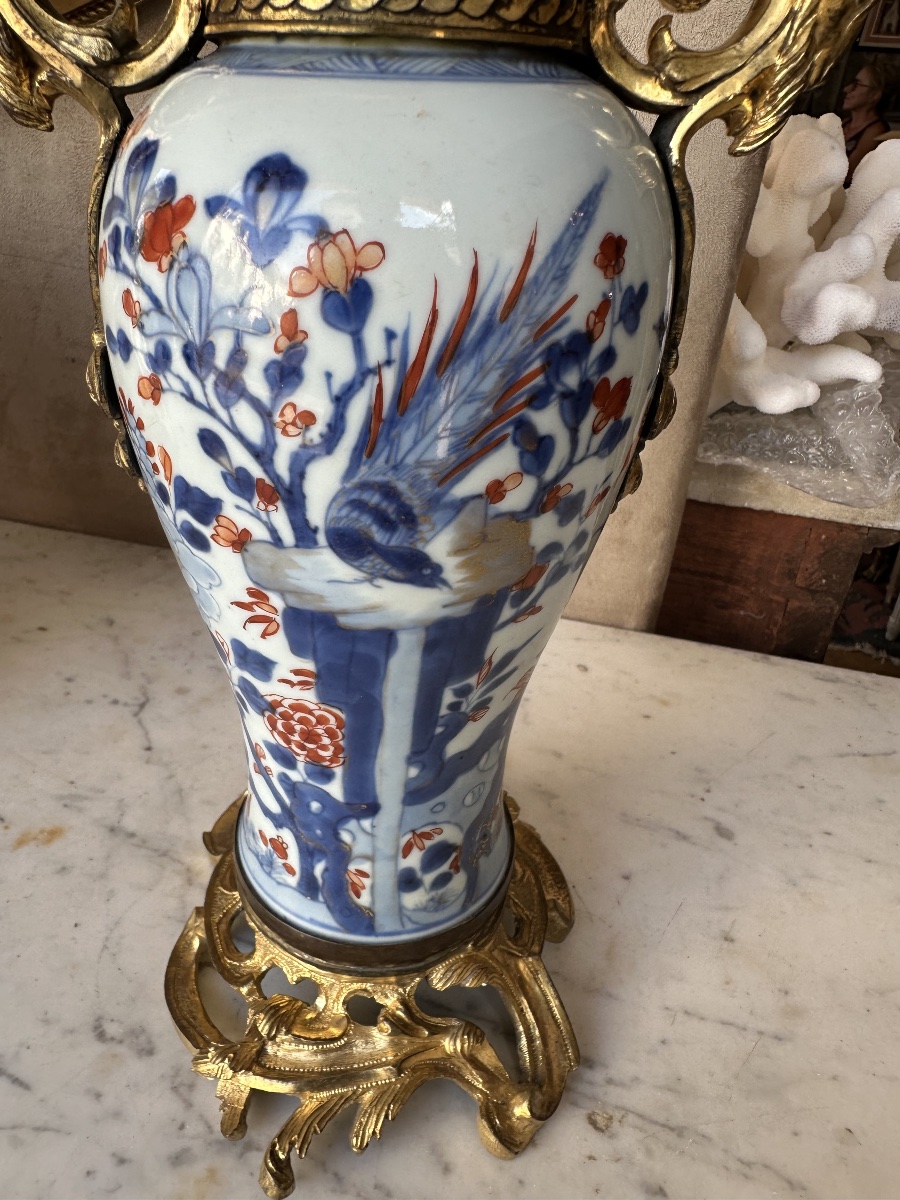 18th-century Imarie Porcelain Vase With Bronze Mount Featuring Ram's Heads-photo-5