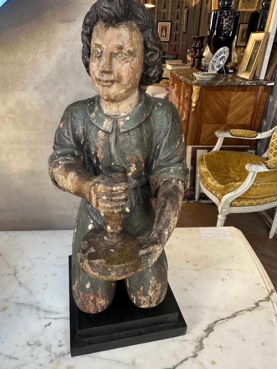 Ange agenouillé avec un flambeau 17eme siècle chêne polychrome -photo-5