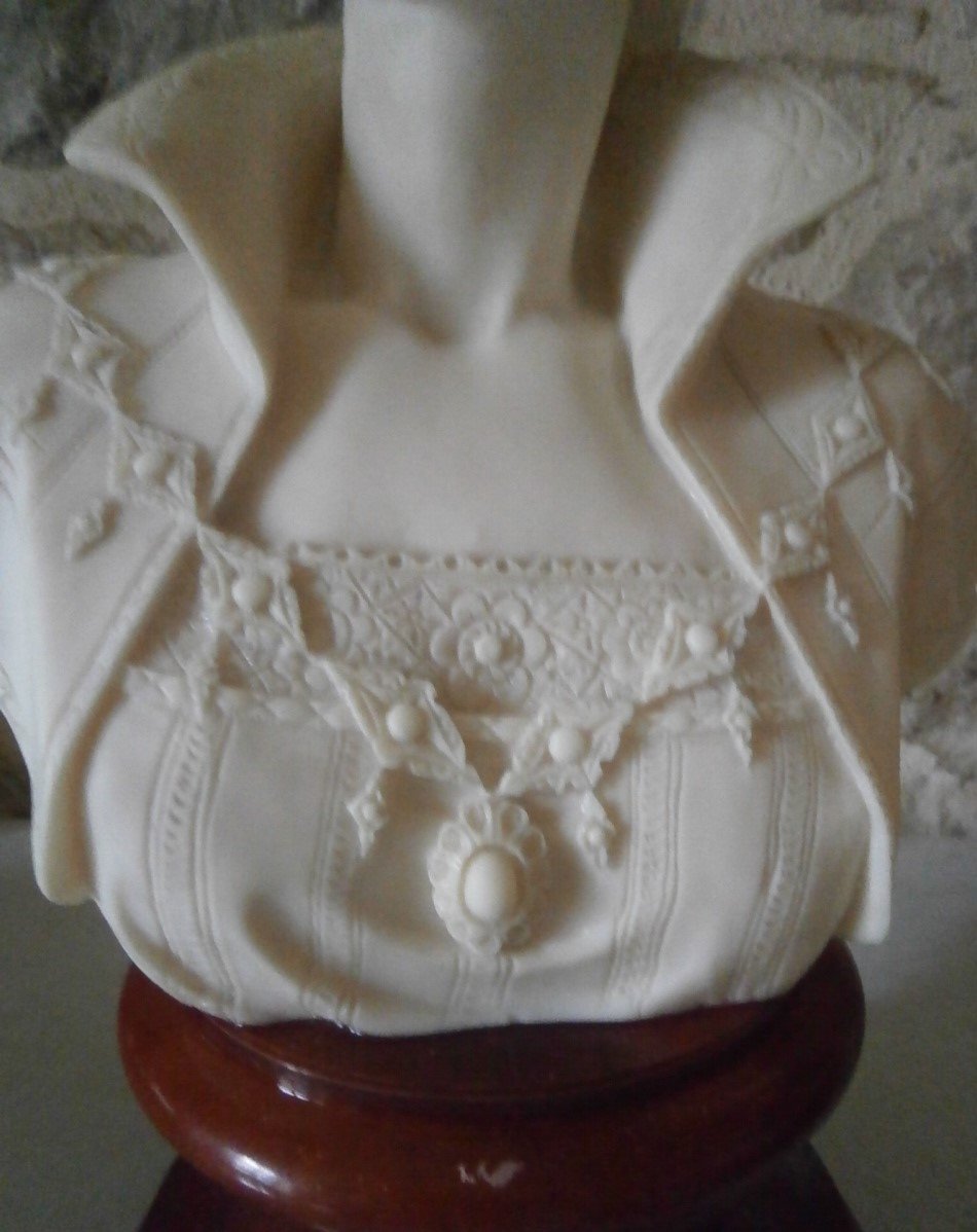 Buste De Femme En Albâtre.-photo-4