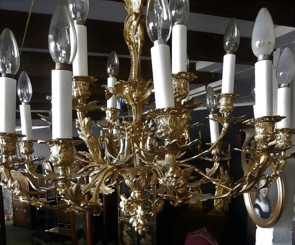 Lustre louis xv Rocaille En Bronze Doré