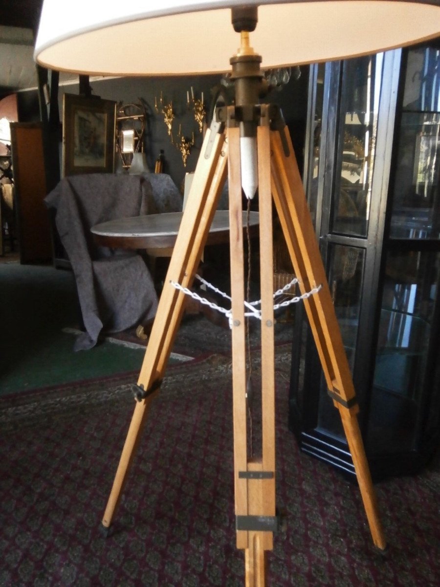 Theodolite Foot Mounted In Lamp.-photo-2