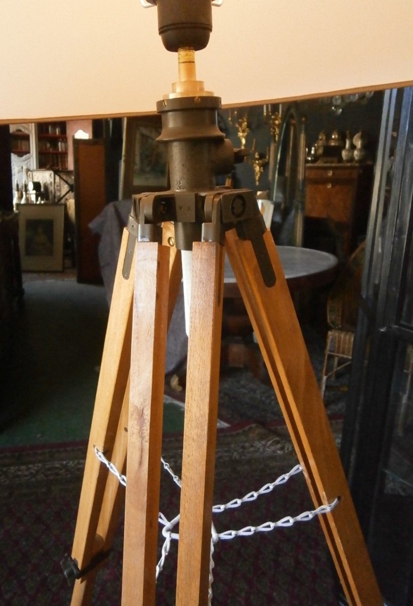 Theodolite Foot Mounted In Lamp.-photo-4