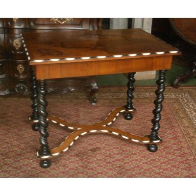 Table De Milieu En Marqueterie.