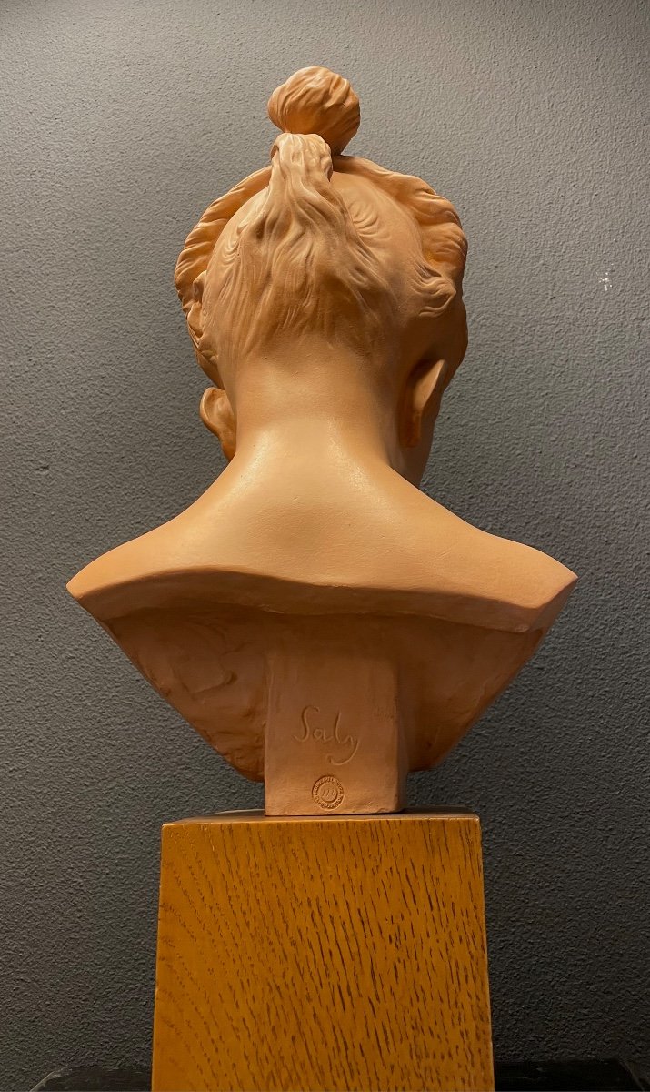 Bust Of Little Girl Saly-photo-2