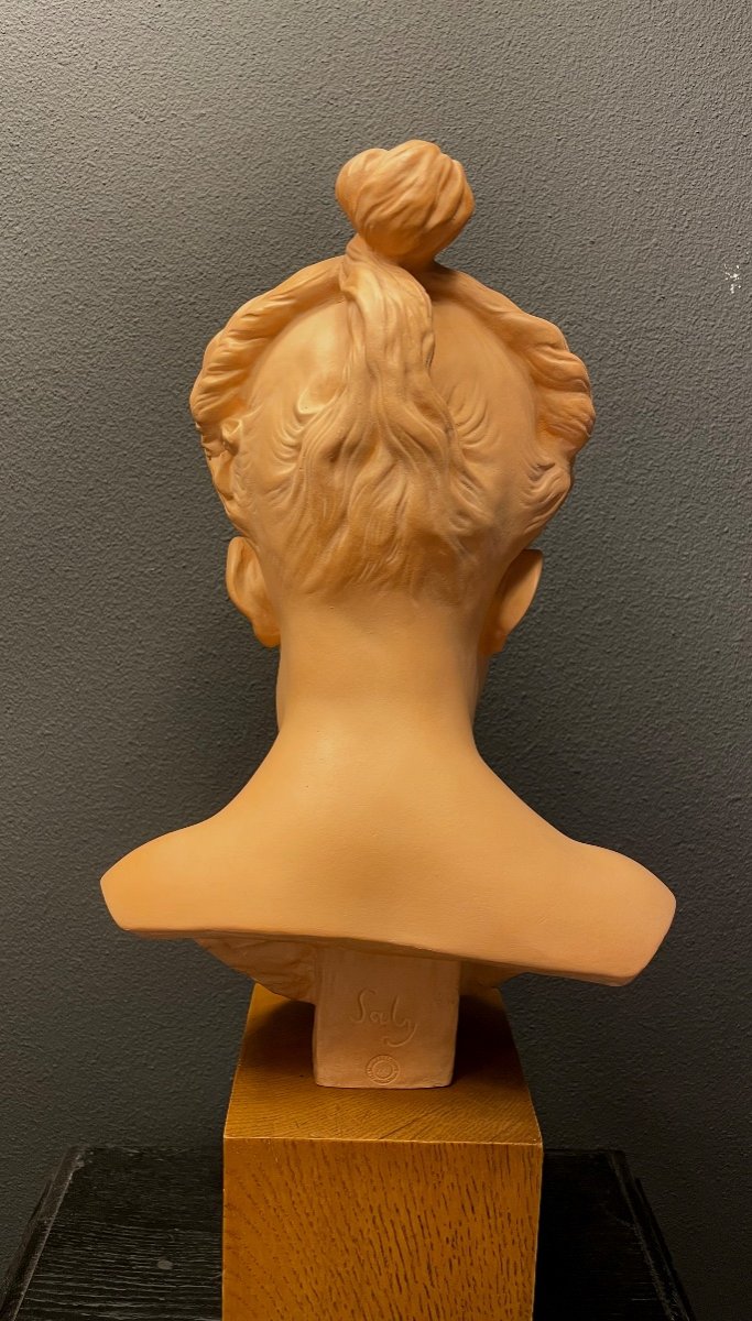 Bust Of Little Girl Saly-photo-3