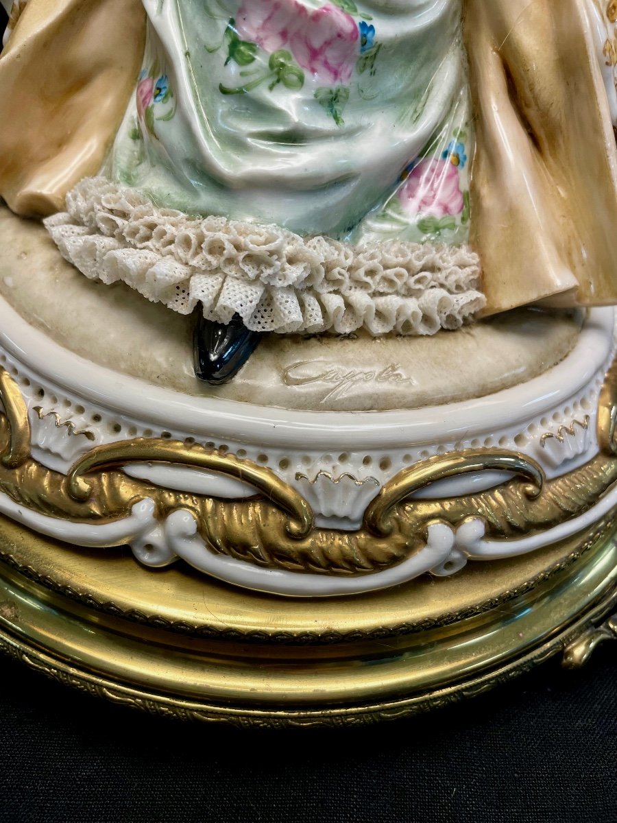 Lampe Porcelaine Et Bronze Femme Aux Colombes Romantique Capodimonte-photo-3