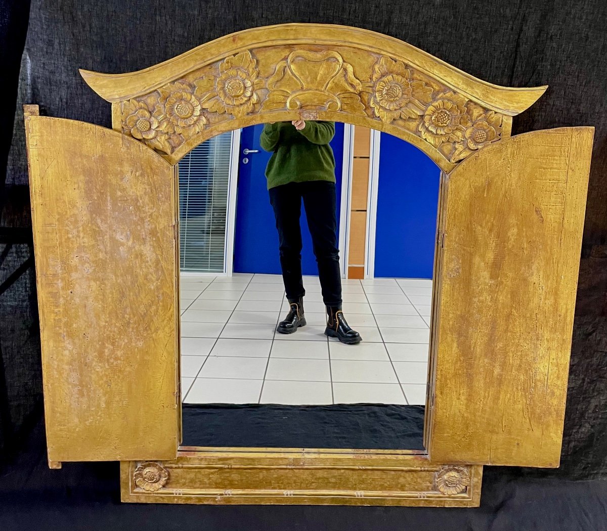 Large Pagoda Mirror With Shutters-photo-3