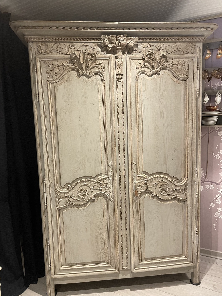 Antique Wedding Wardrobe-photo-2