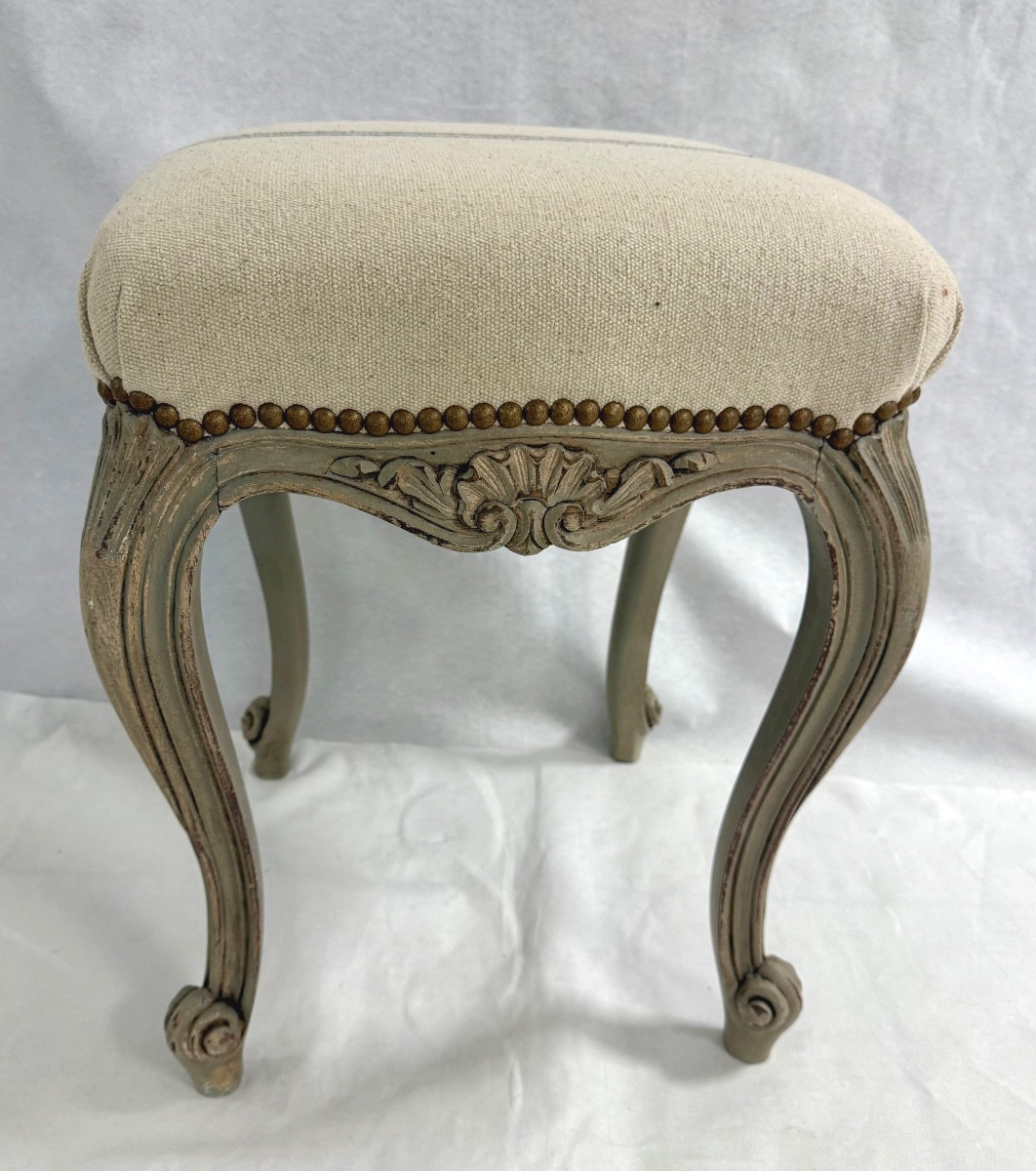 Old-fashioned Patinated Stool 