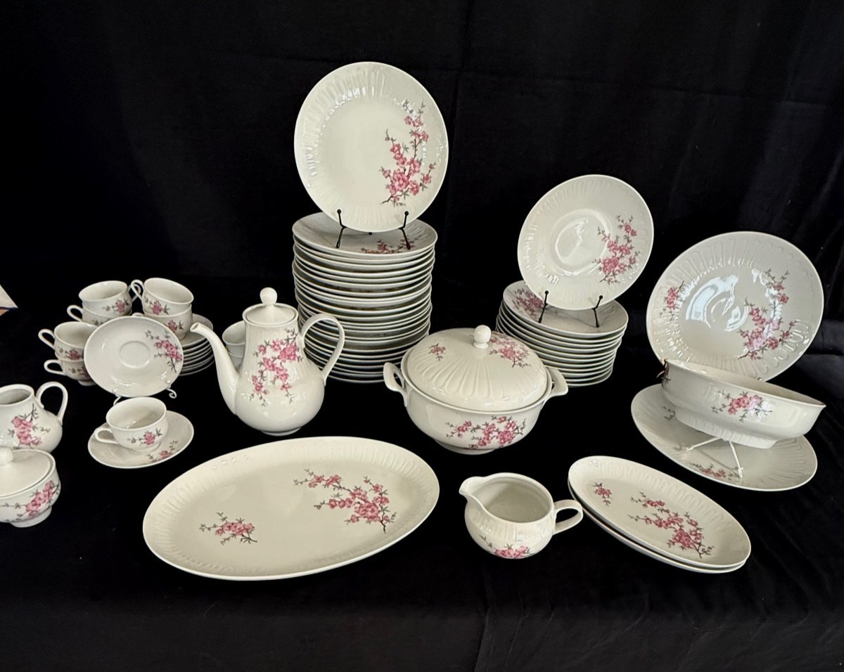 Service de table et à café Porcelaine Anglaise 57 pièces