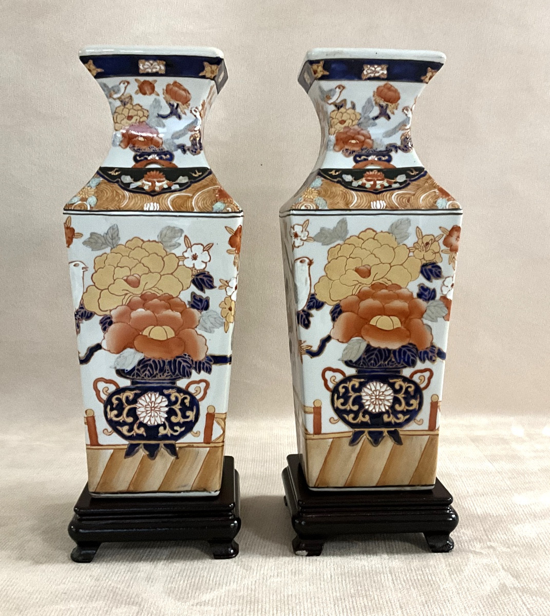 Pair Of Imari Vases-photo-3