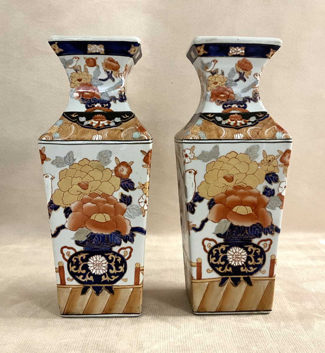 Pair Of Imari Vases-photo-4