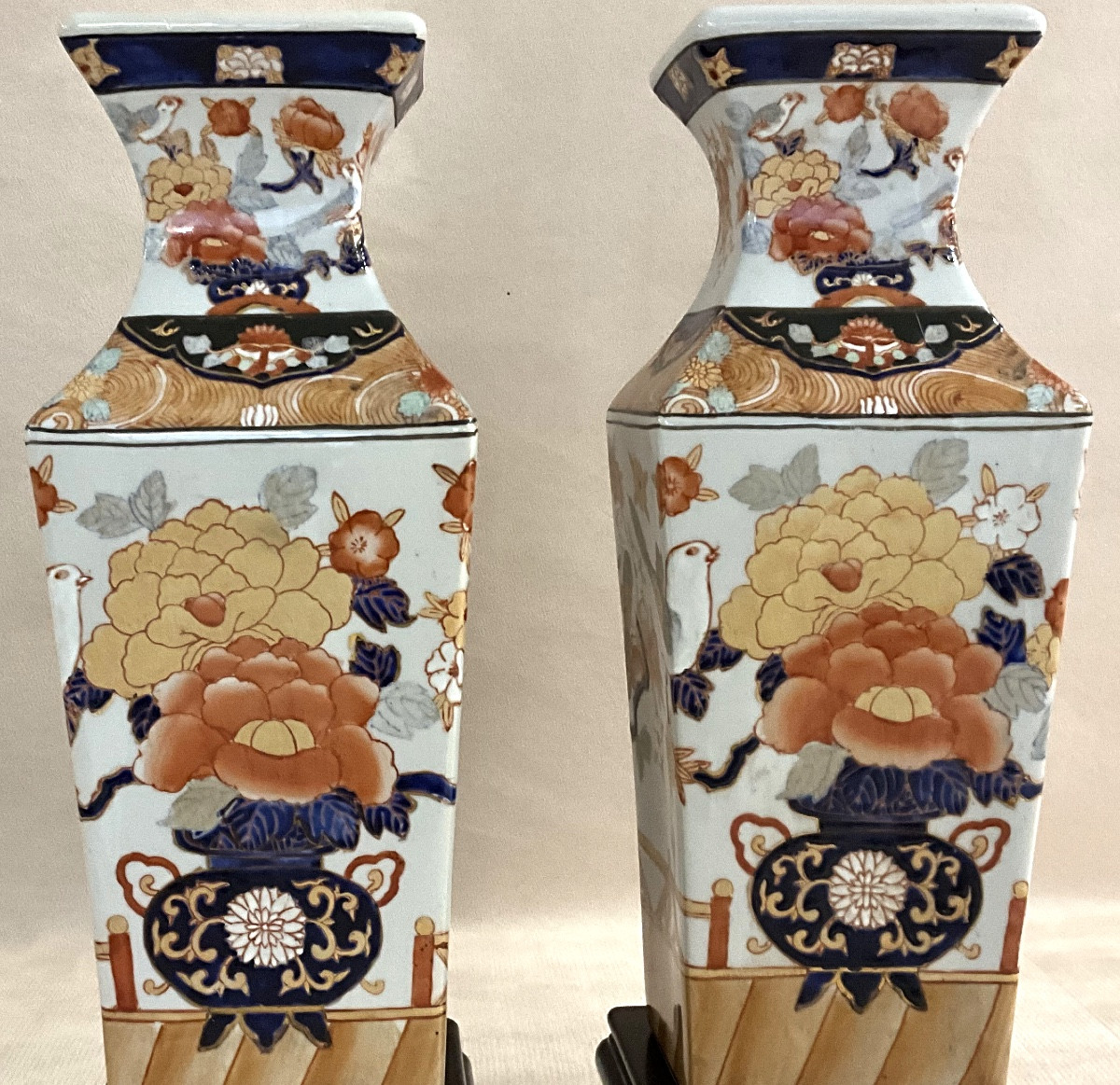 Pair Of Imari Vases-photo-7