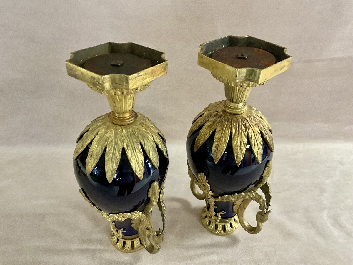 Pair Of Lidded Porcelain And Bronze Vases-photo-3