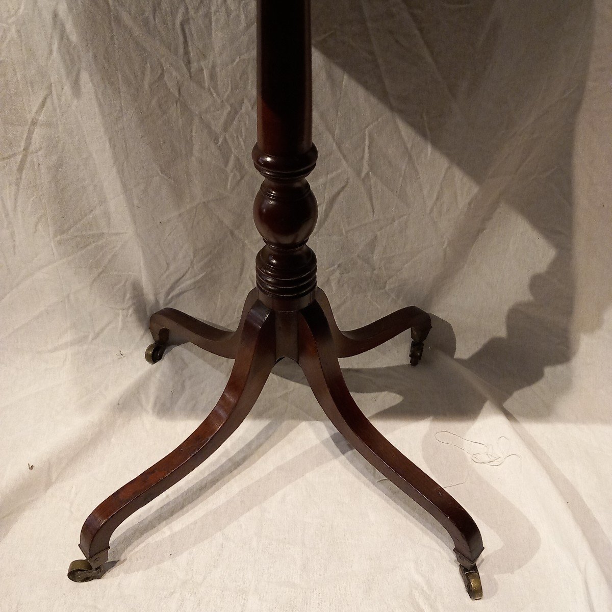 Small Victorian Period Pedestal Table, In Mahogany.-photo-1