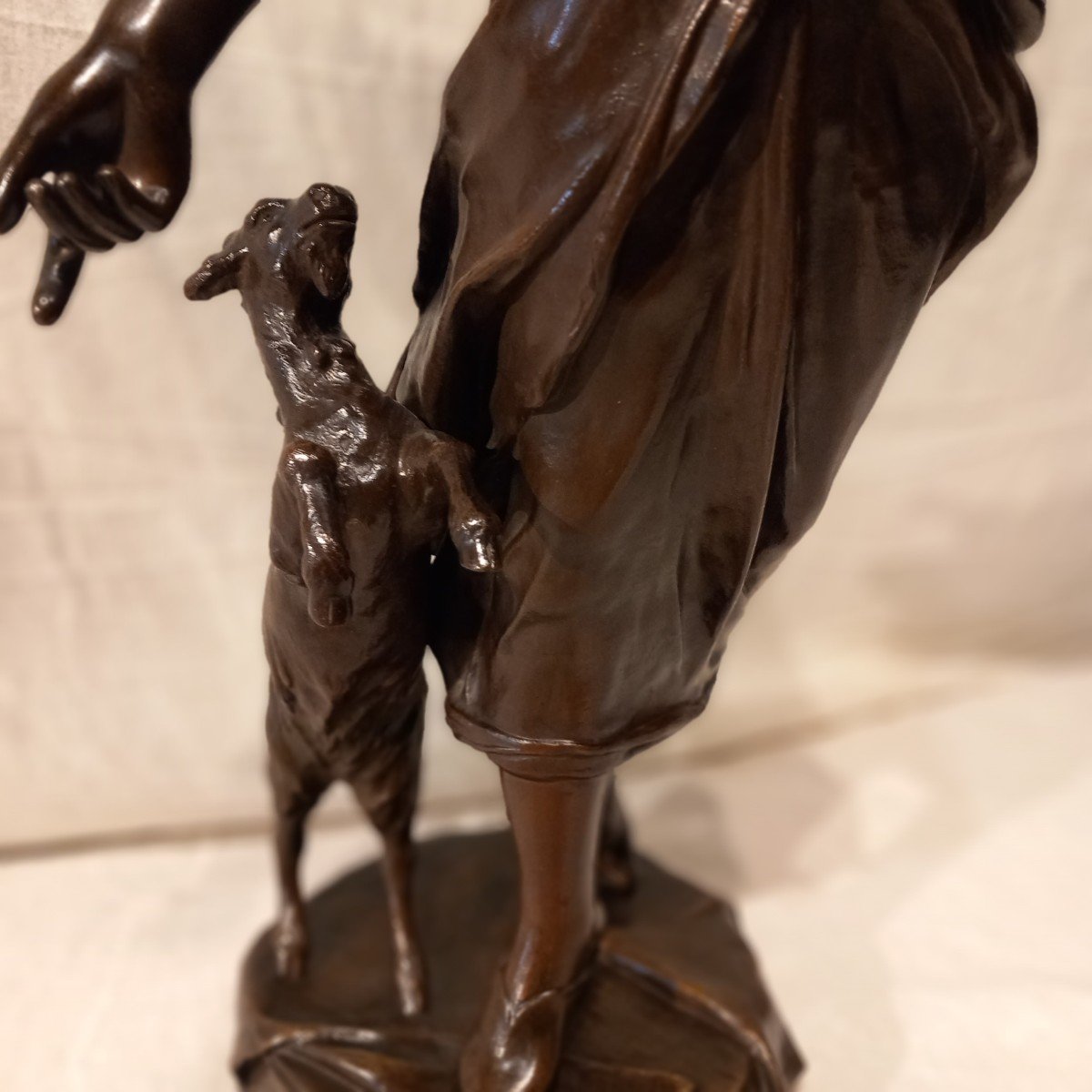 "Esméralda et sa chèvre " bronze de Eugène MARIOTON. -photo-3