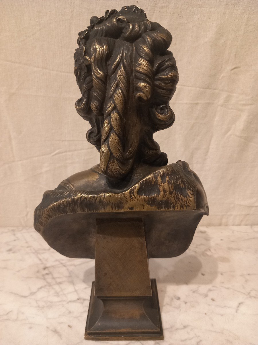 Buste de Marie Antoinette d'Autriche, bronze d'aprés Félix LECOMTE.-photo-3