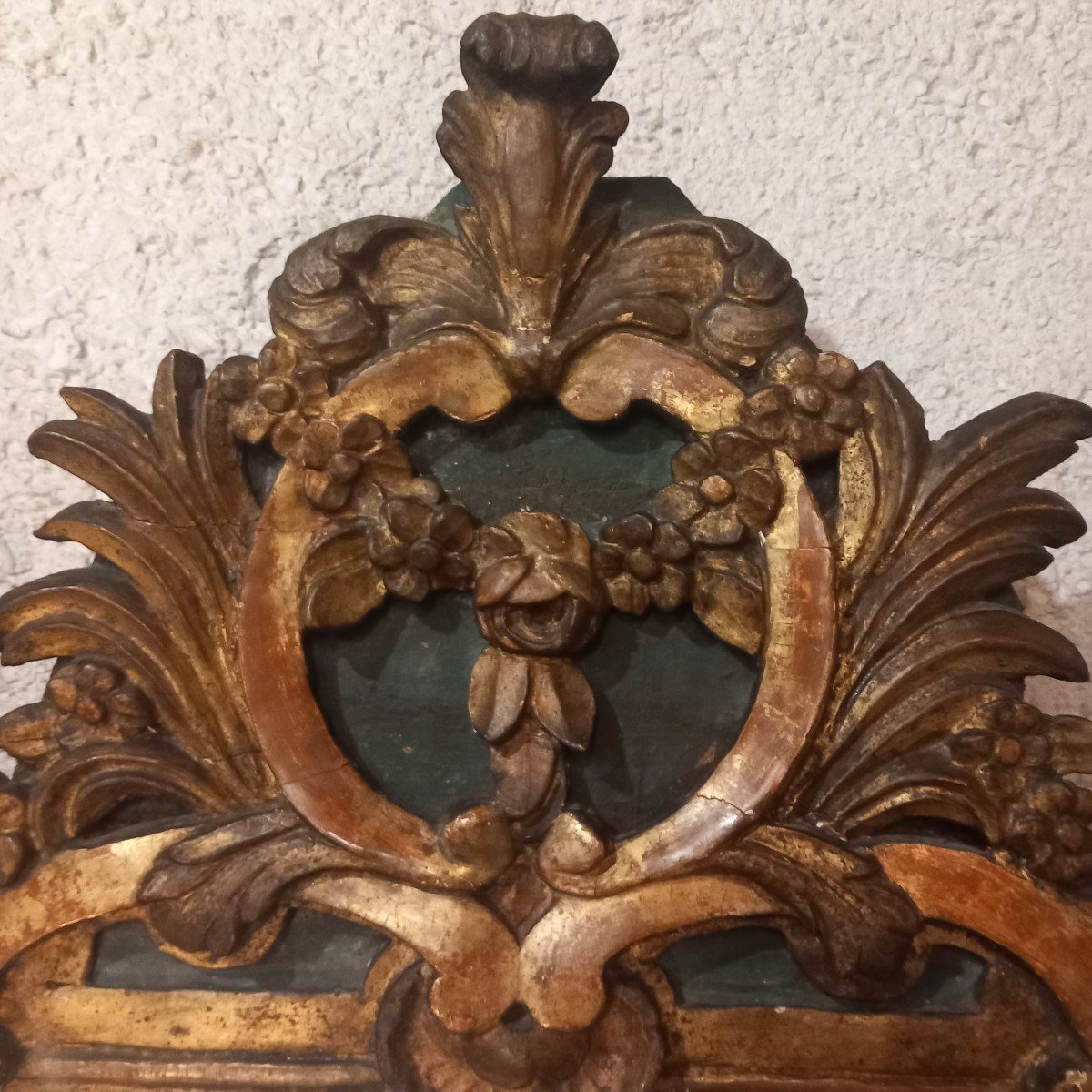 Grand miroir en bois sculpté, doré et peint. Italie 18ème.-photo-5