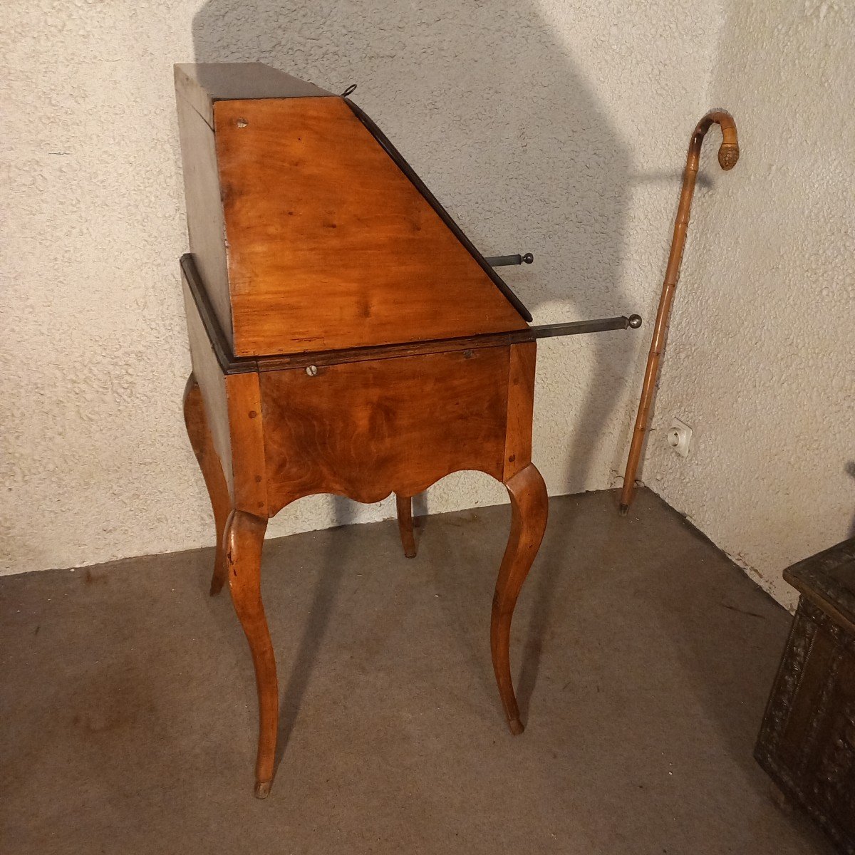 Rare Small Money Changer's Desk, 18th Century.-photo-3