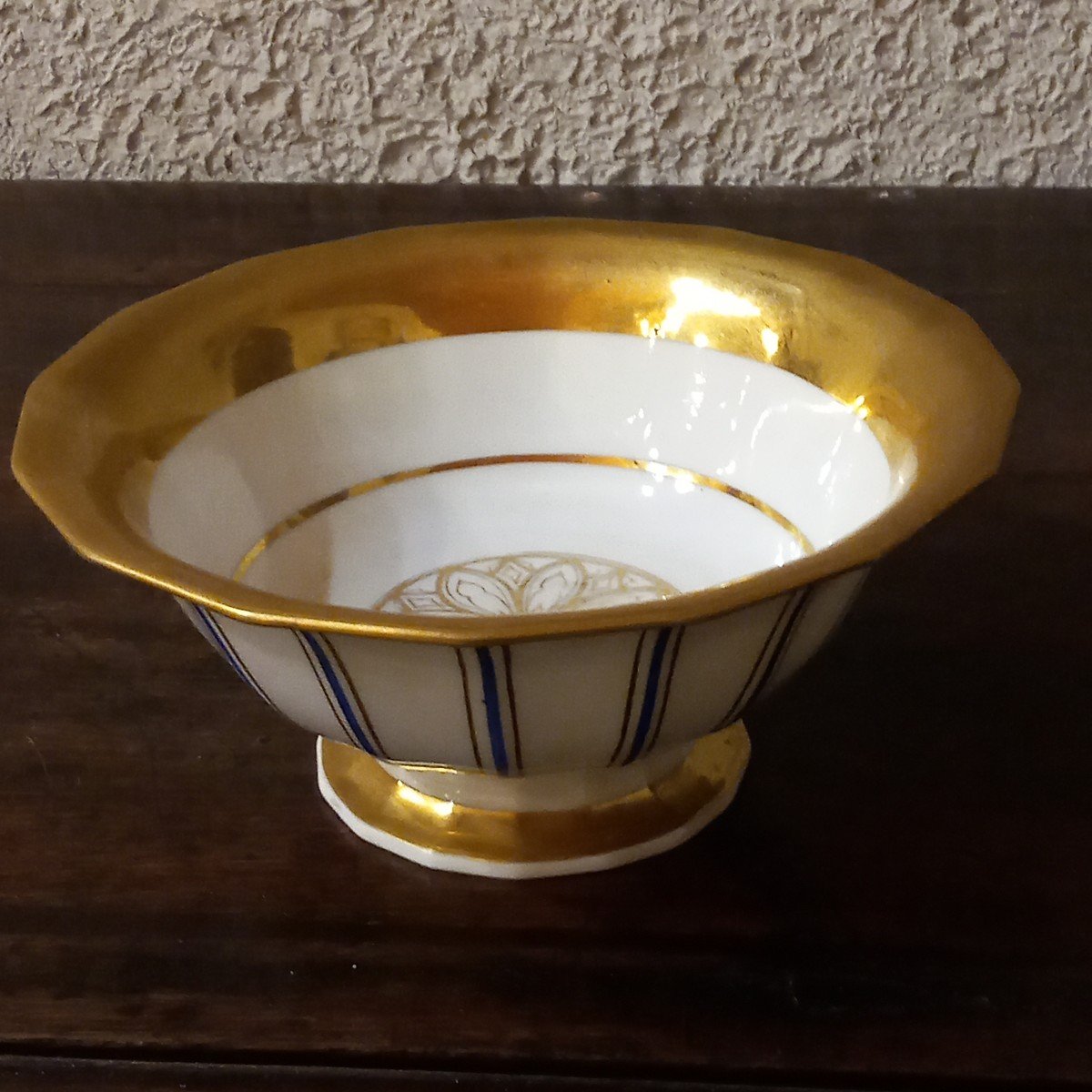 Jatte, porcelaine de Paris, blanche et or, époque début 19ème.-photo-1