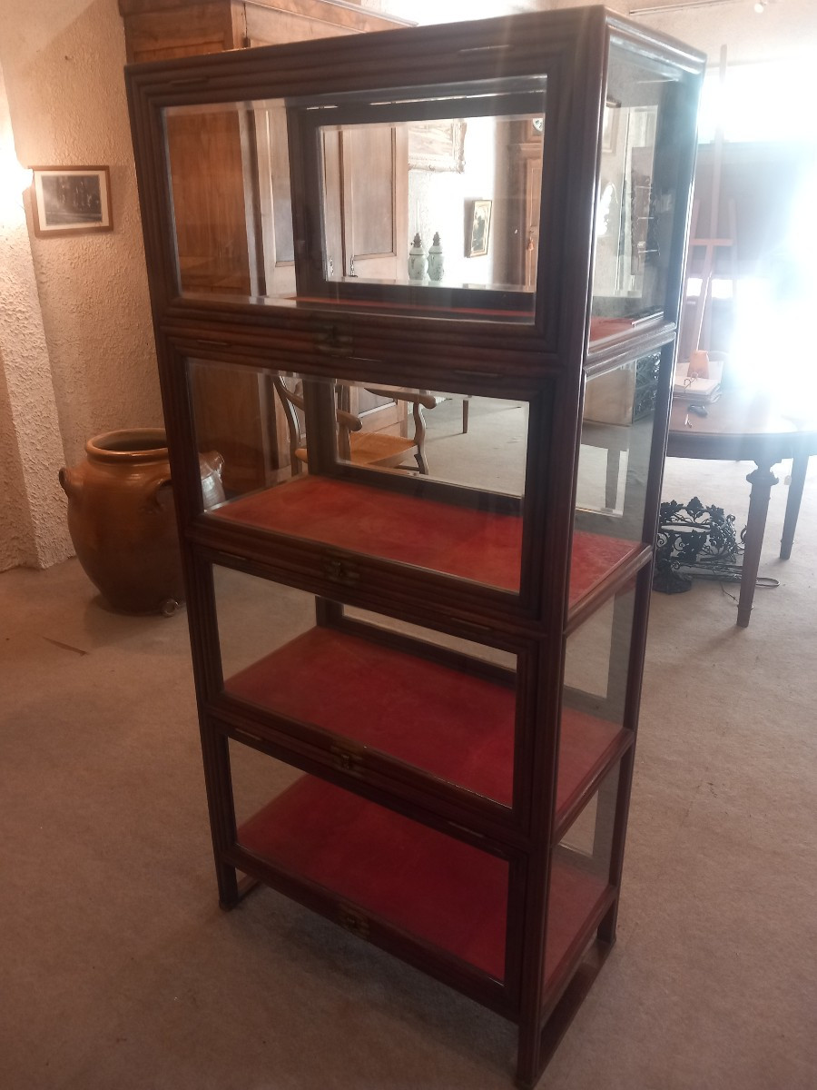 Art Deco Display Case, In Mahogany, Opening With Eight Tilting Glass Doors: Four On Each Side.-photo-3