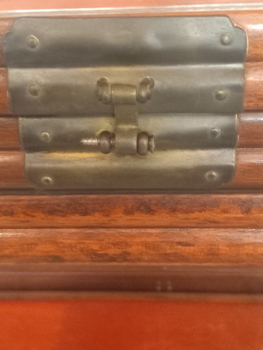 Art Deco Display Case, In Mahogany, Opening With Eight Tilting Glass Doors: Four On Each Side.-photo-4