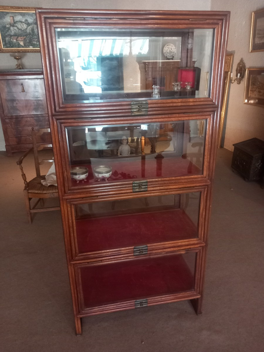 Art Deco Display Case, In Mahogany, Opening With Eight Tilting Glass Doors: Four On Each Side.