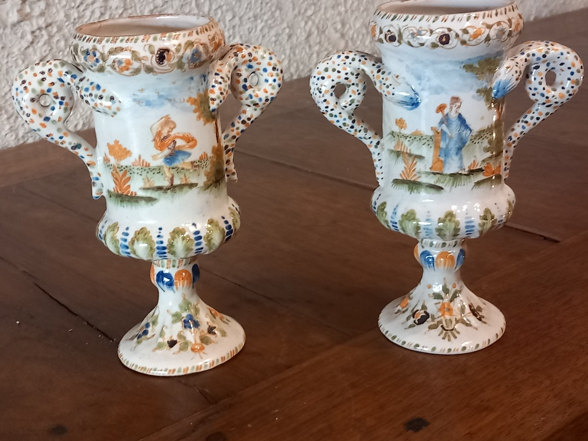 Pair Of Small Ointment Pots, 18th Century Moustiers Earthenware, Signed Pelloquin.-photo-3