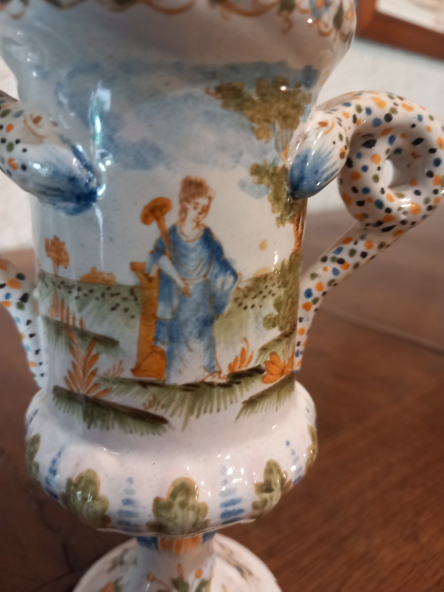 Pair Of Small Ointment Pots, 18th Century Moustiers Earthenware, Signed Pelloquin.-photo-3